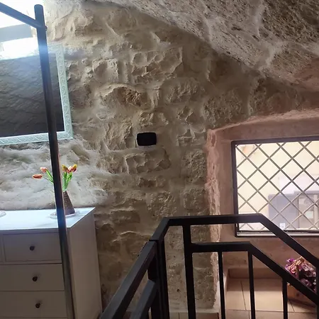 La casa nel vico-3